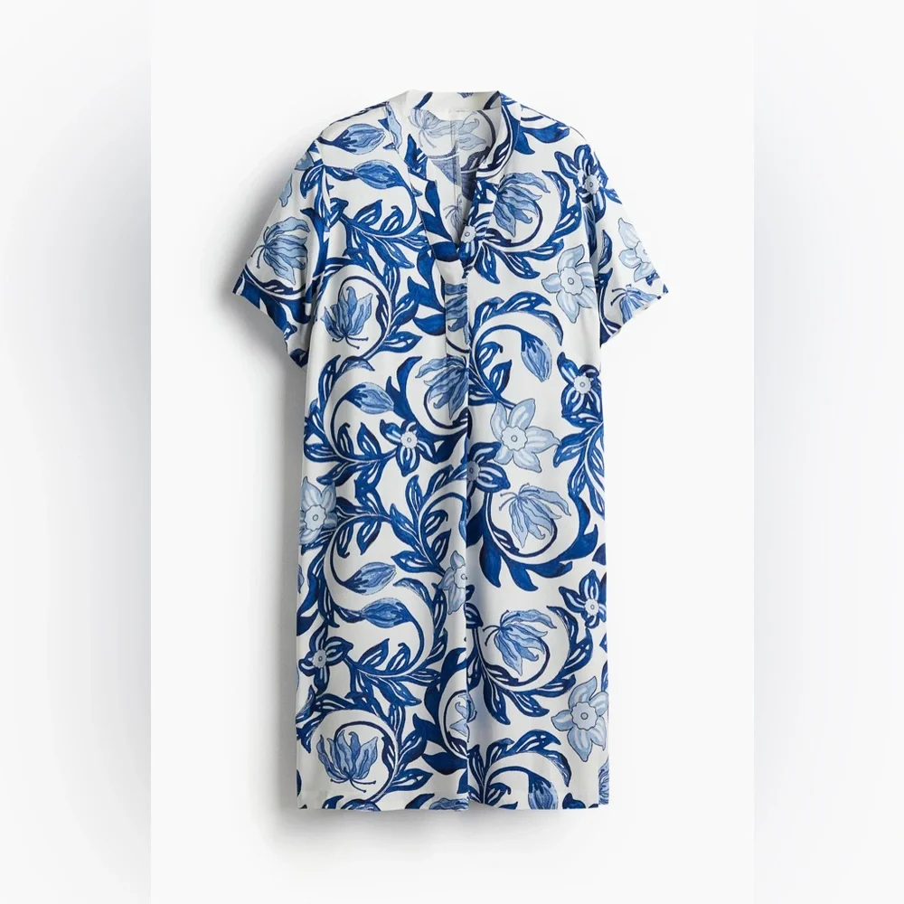 Like New. Tunic Floral Blue and White Dress - Picture 3 of 6